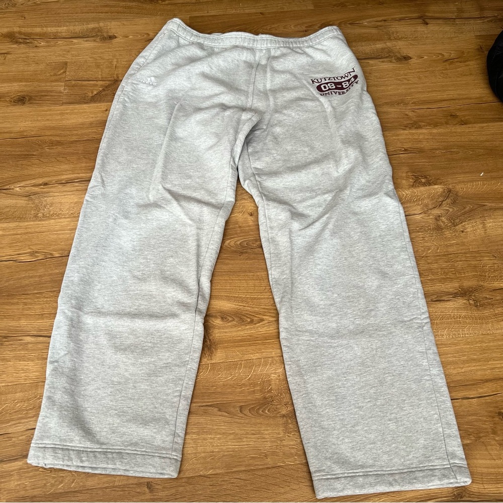Adidas Light Gray Straight Leg Sweatpants – Men’s 3XL – Kutztown University